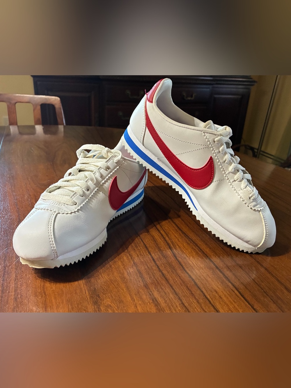 Nike women’s classic Cortez “Forest Gump”Leather Sneakers - White/Red